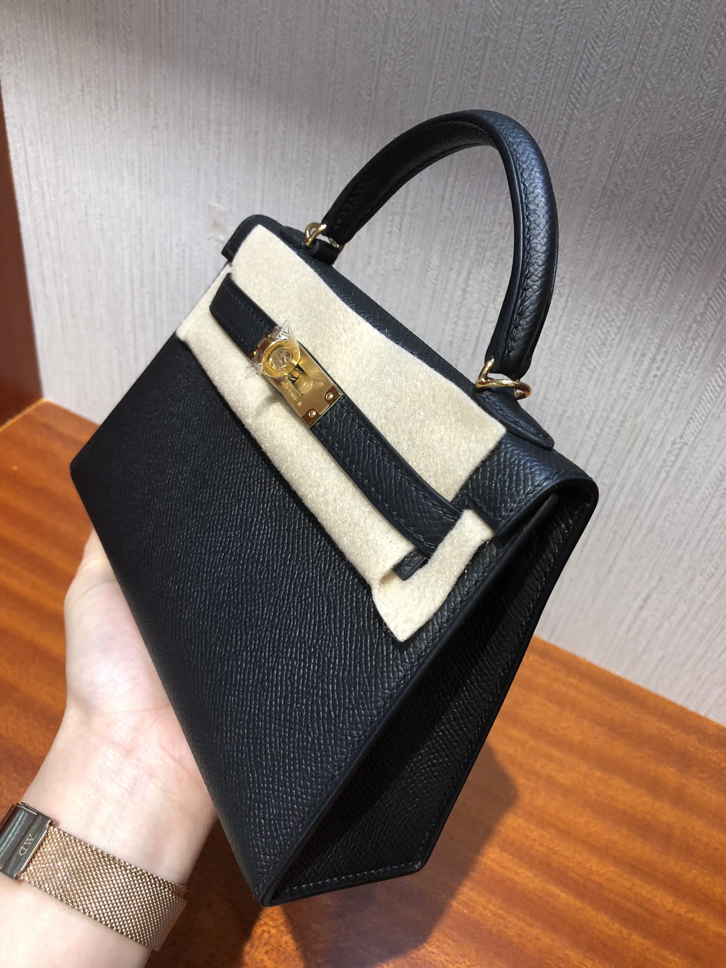 에르메스 미니 켈리백 블랙 금장 앱송